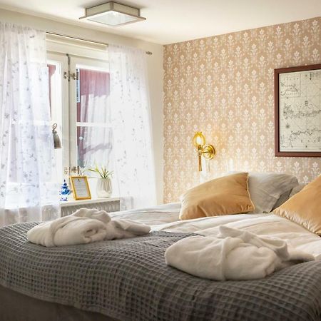 Fregatten Bed & Breakfast Karlskrona Exterior photo