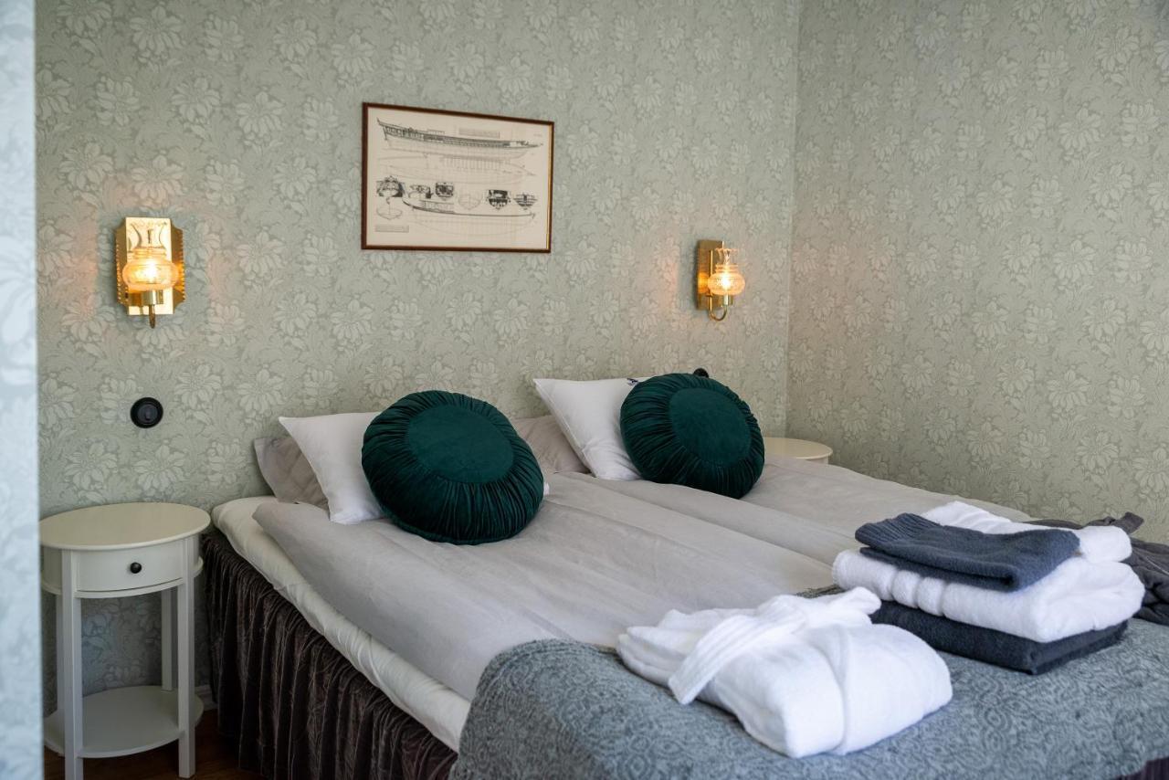 Fregatten Bed & Breakfast Karlskrona Exterior photo